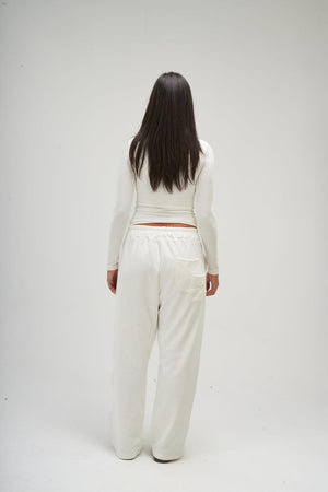 Women – White Long Sleeve Round Top – Seemly Essentials