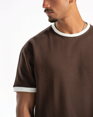 Men – Ringer Tee in Brown, detail close-up (cover)