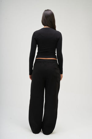 Women – Black Long Sleeve Round Top – Seemly Essentials