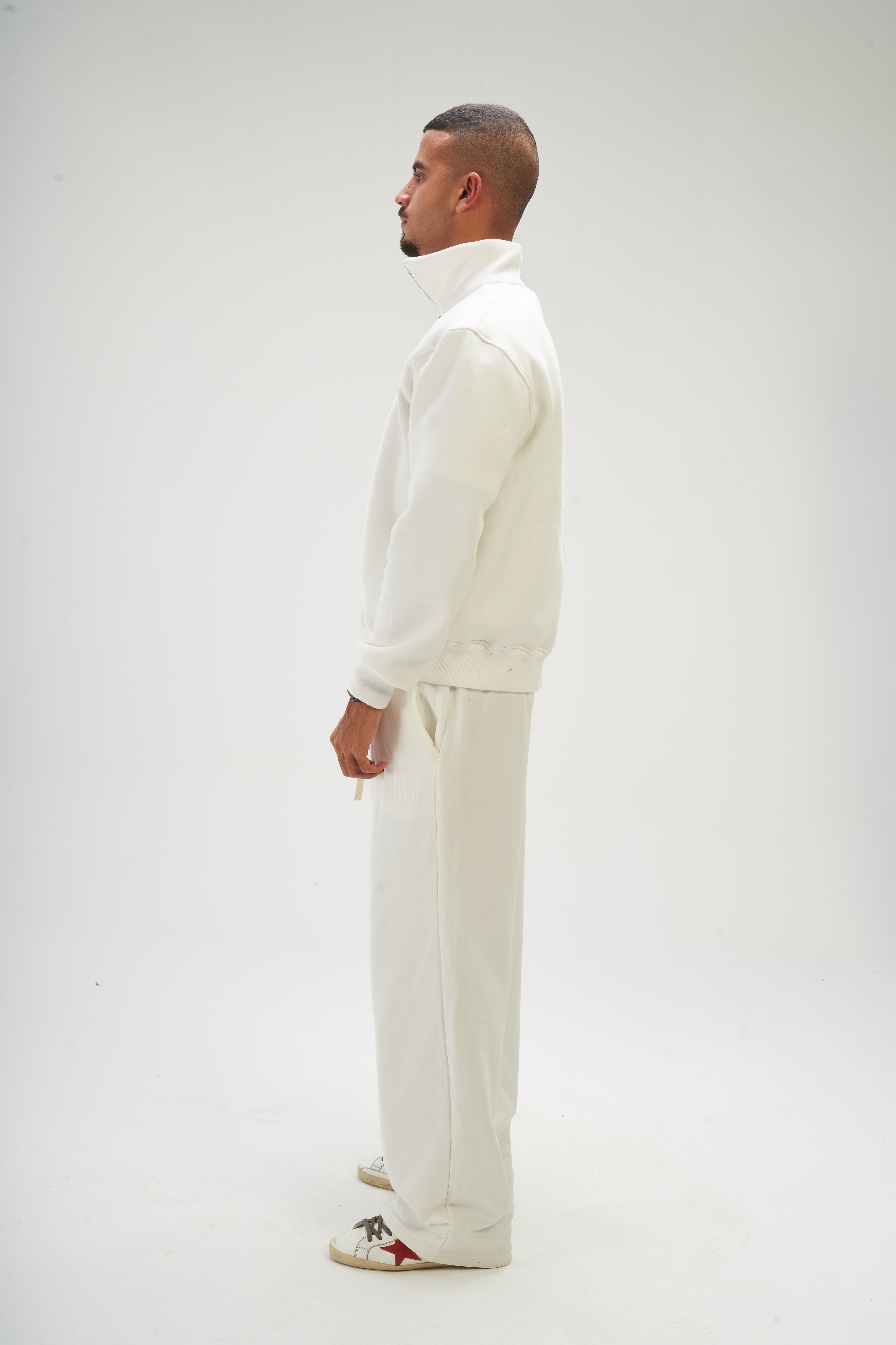Men – White Q-Zip – Seemly Essentials