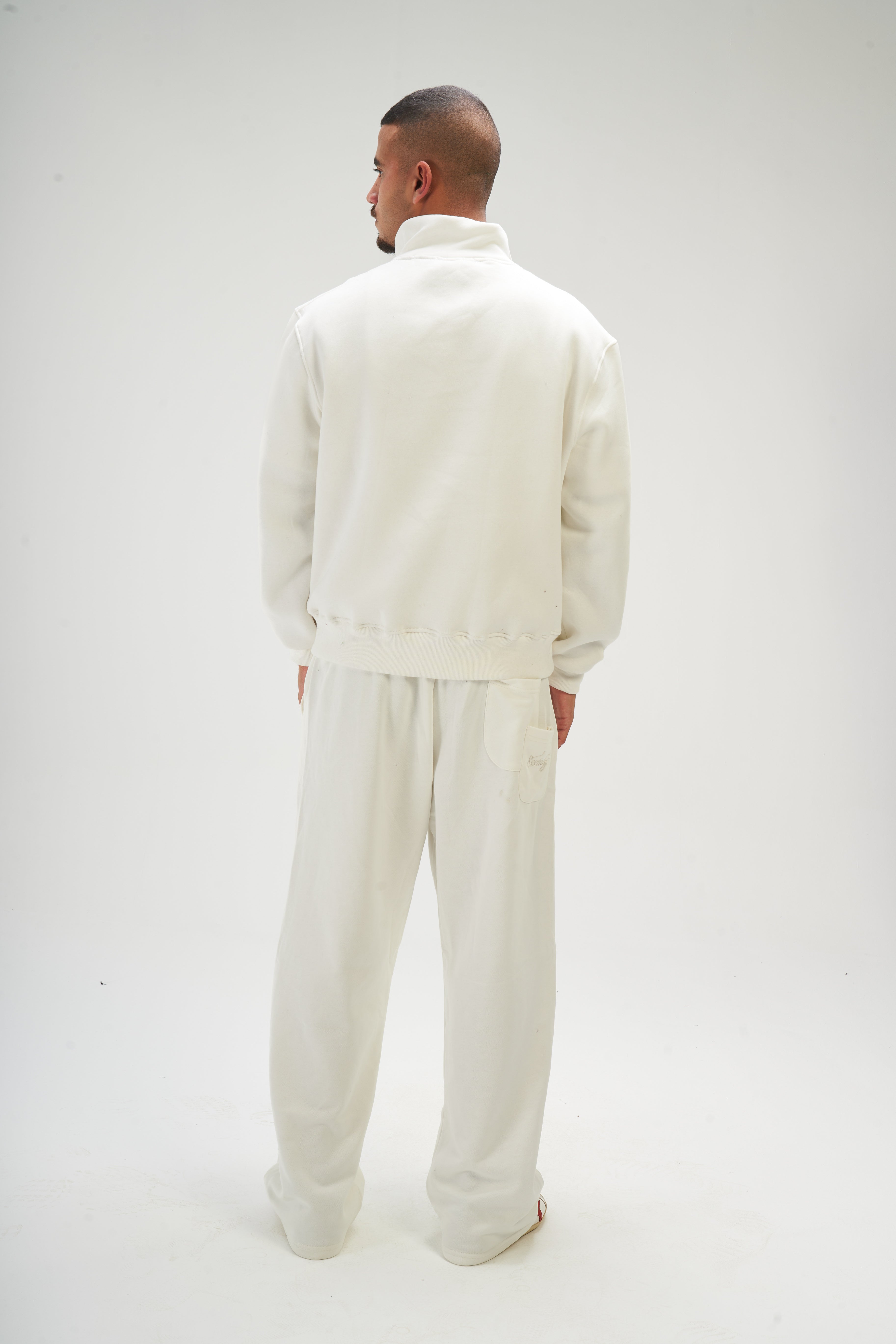 Men – White Q-Zip – Seemly Essentials