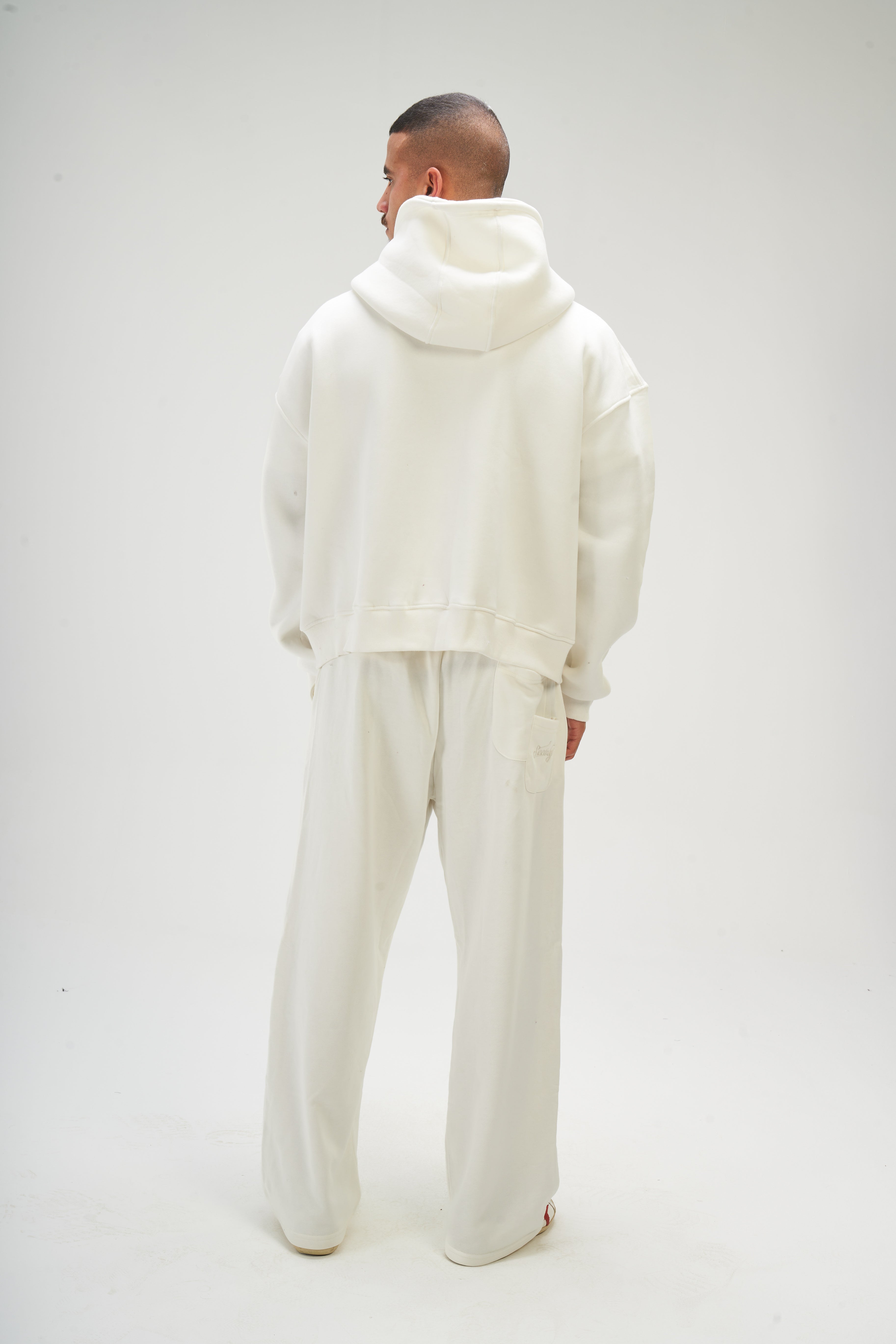 Men – White Zip-Up Hoodie – Seemly Essentials