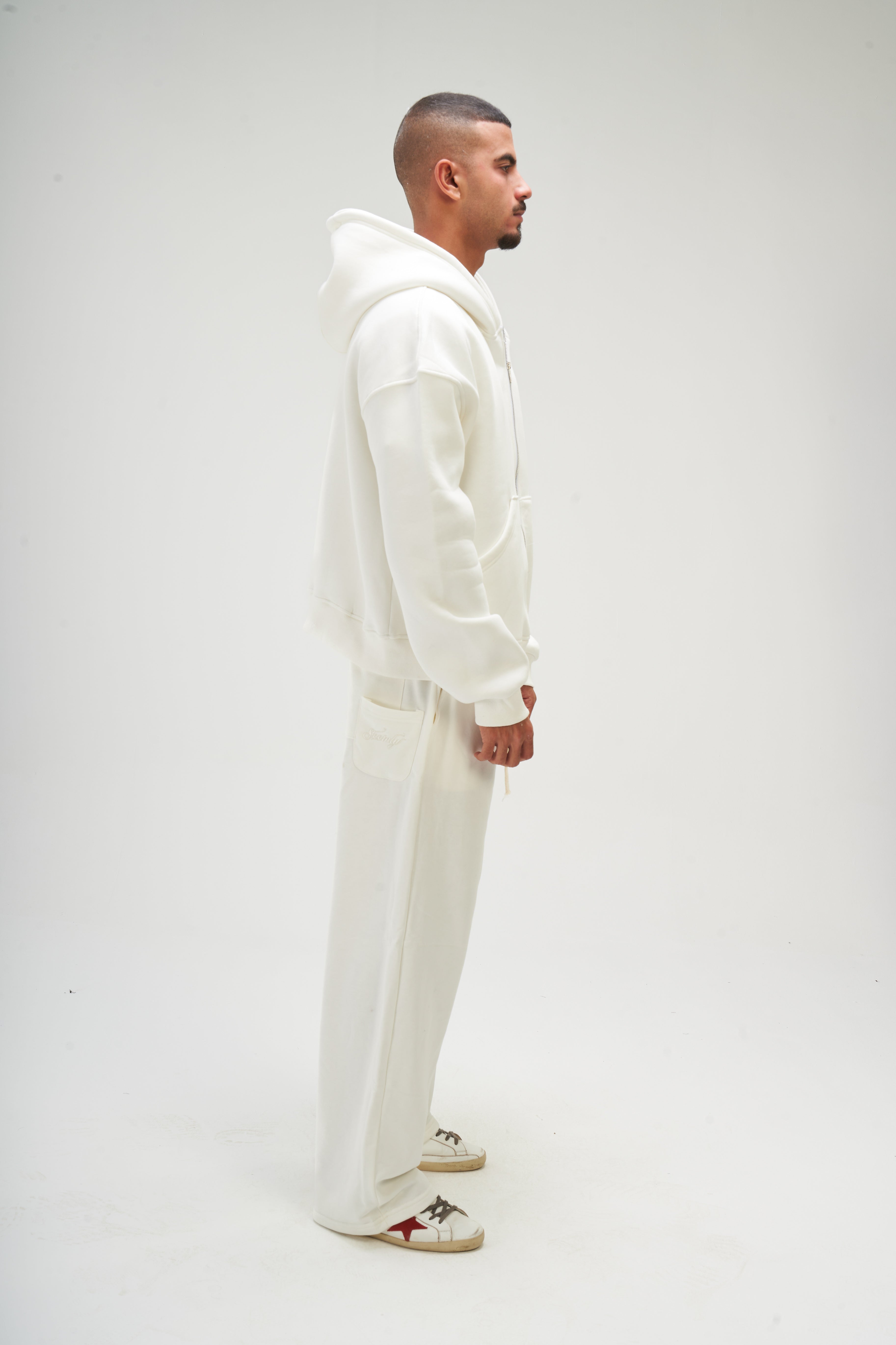 Men – White Zip-Up Hoodie – Seemly Essentials