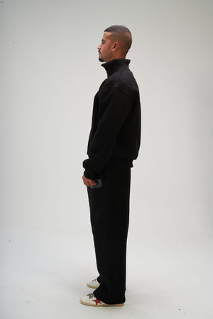 Men – Black Q-Zip – Seemly Essentials