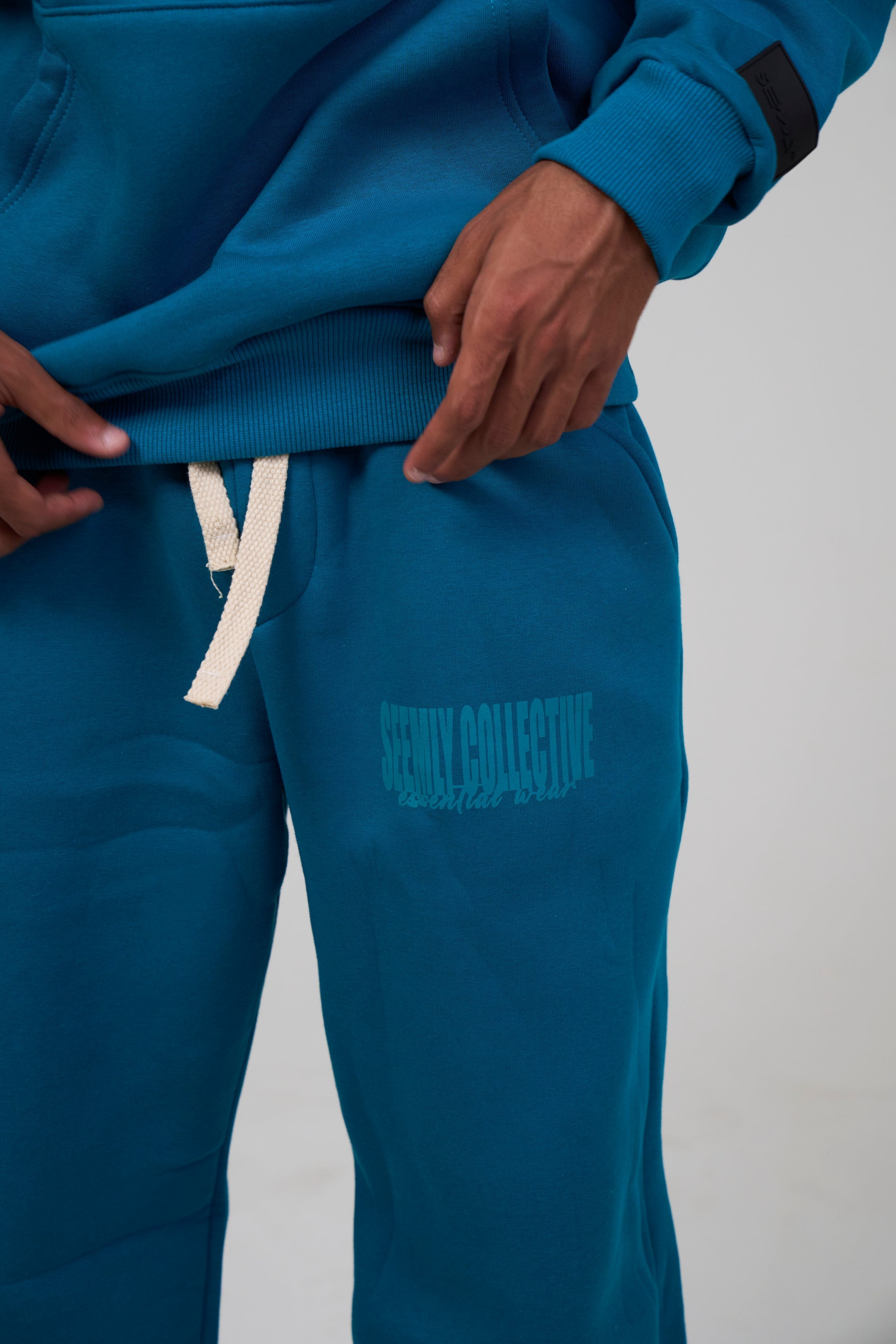 Men – Teal Blue Winter Sweatpants – Seemly Essentials
