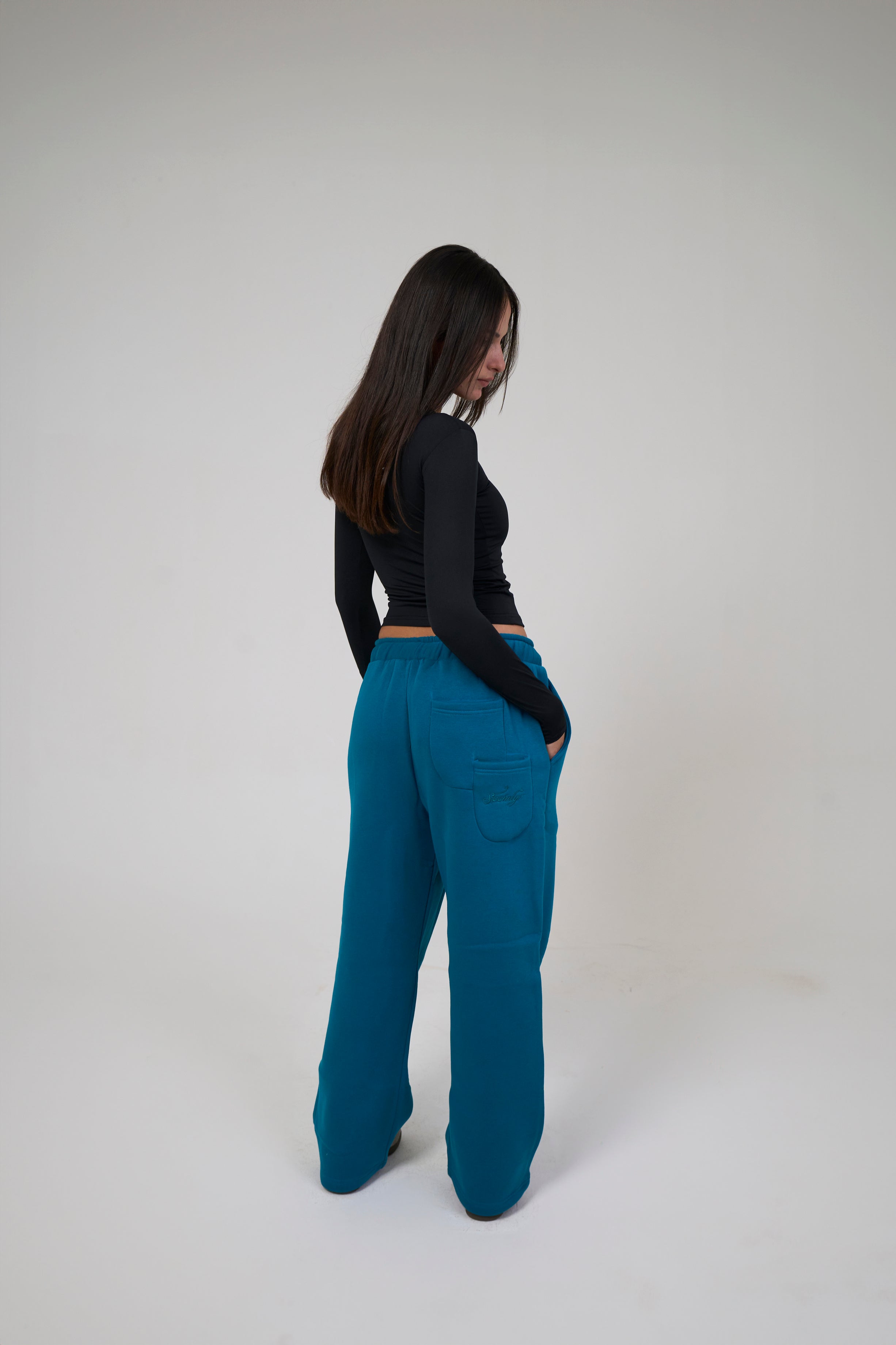 Women – Teal Blue Winter Sweatpants – Seemly Essentials