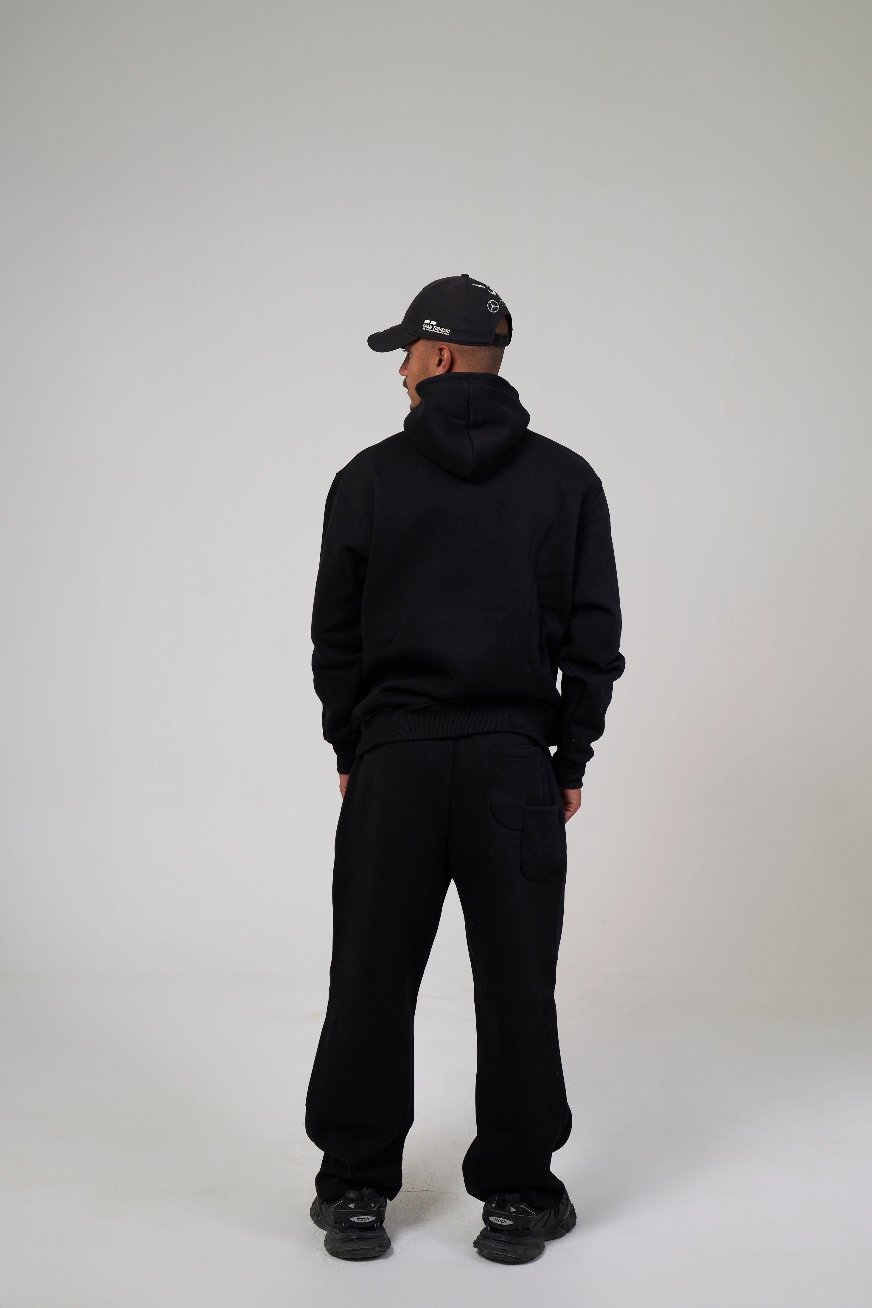 Men – Black Basic Hoodie – Seemly Essentials