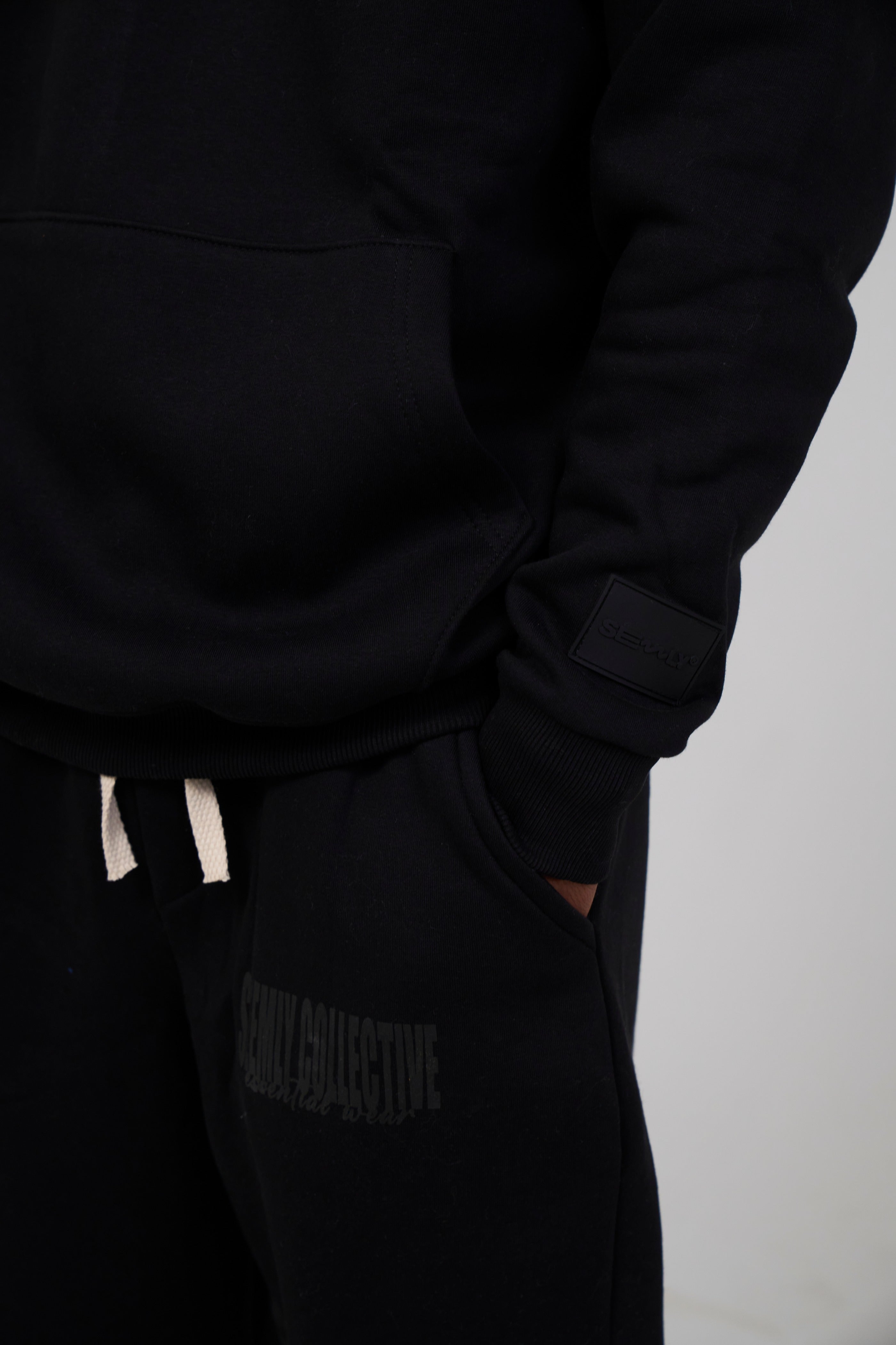 Black Winter Sweatpants – Seemly Essentials