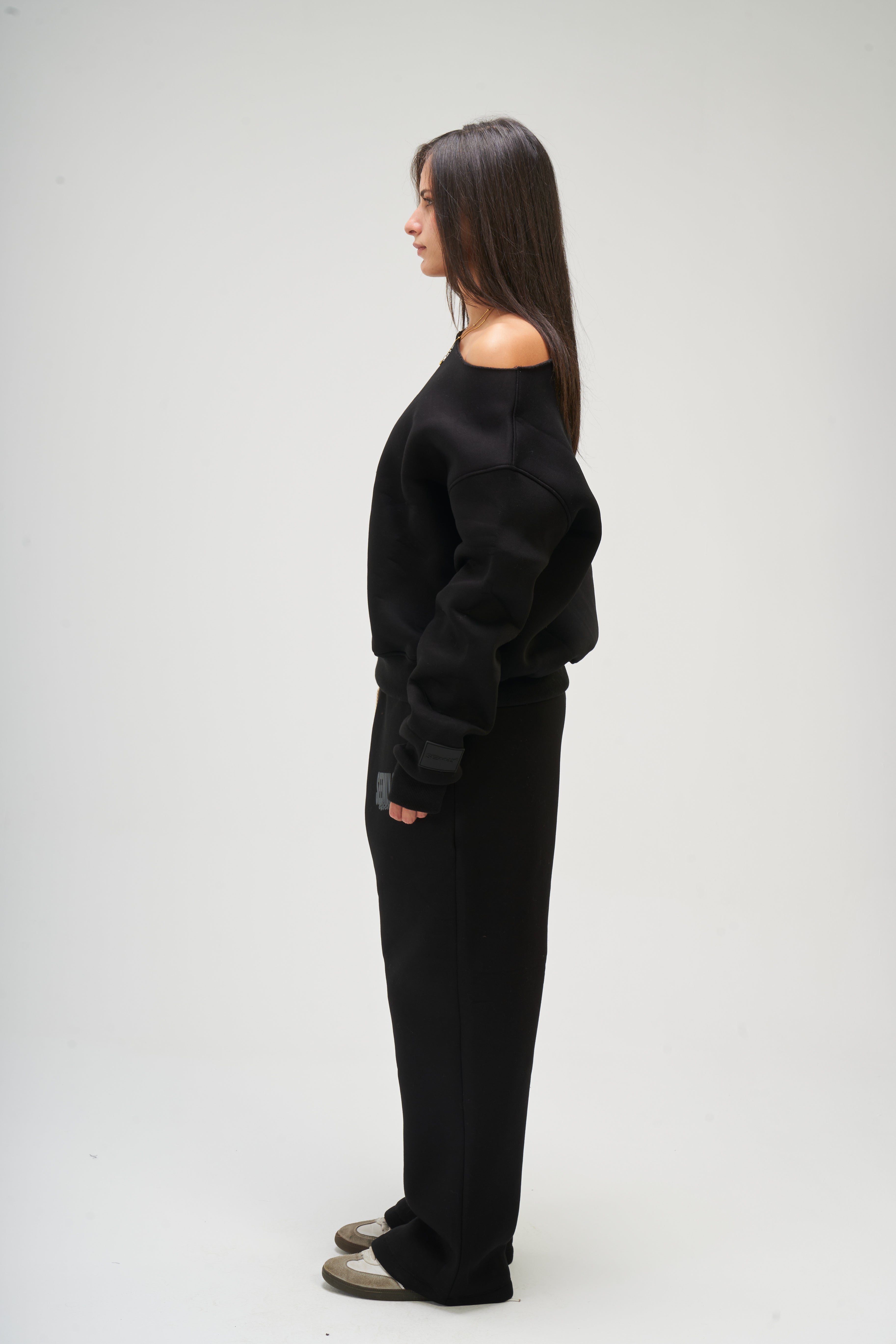 Women – Black Off Shoulder – Seemly Essentials