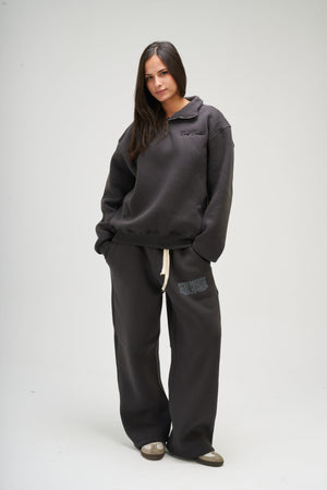 Women – Dark Grey Q-Zip – Seemly Essentials