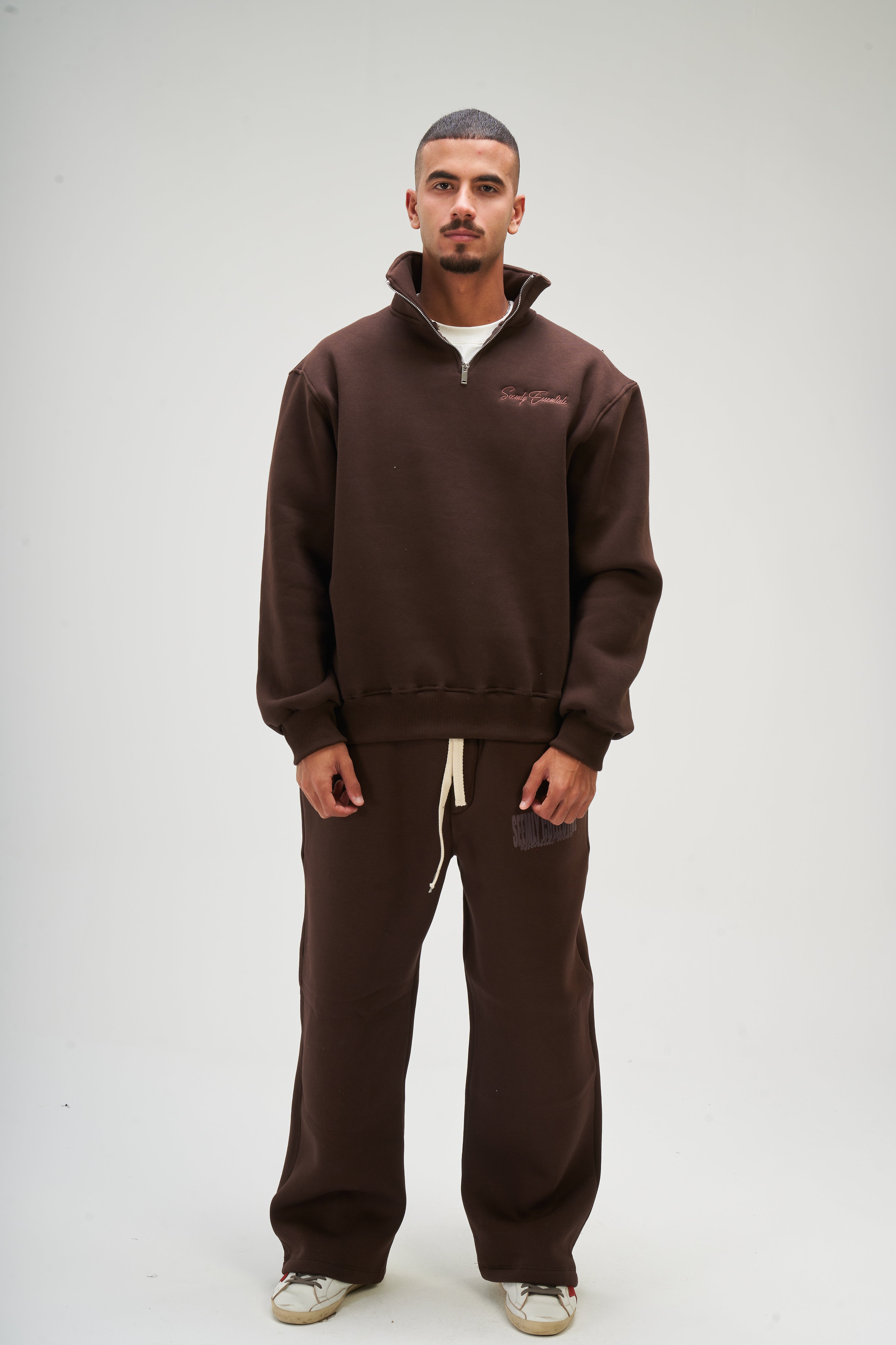 Men – Brown Q-Zip – Seemly Essentials