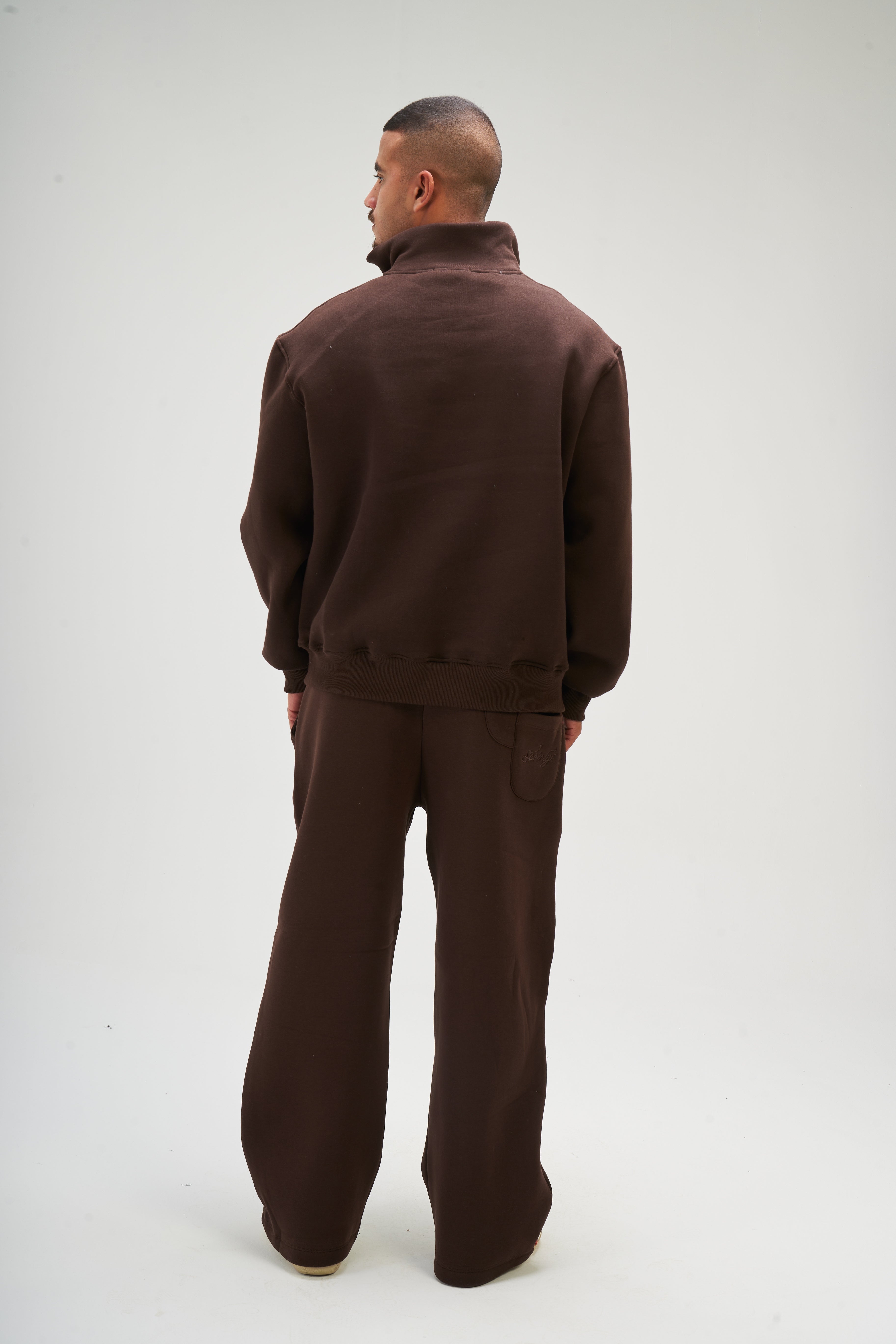 Men – Brown Q-Zip – Seemly Essentials