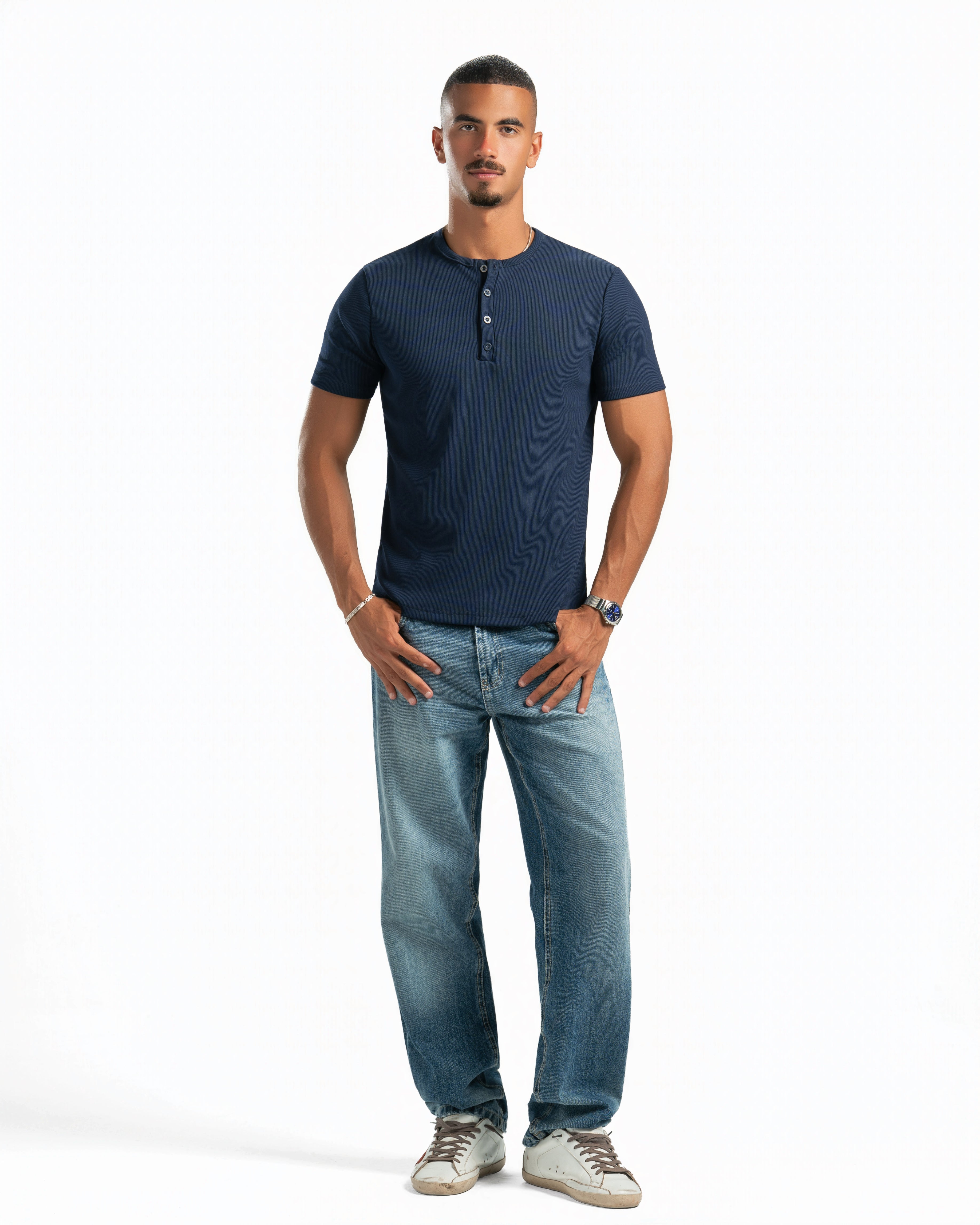 Men – Essential Henley in Navy, full-length