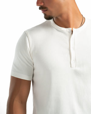 Men – Essential Henley in White, detail close-up (cover)