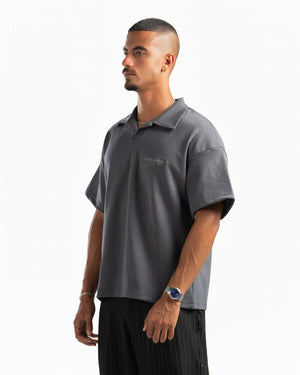Men – Open-Collar Polo in Charcoal, side view (cover)