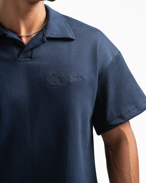 Men – Open-Collar Polo in Navy, detail close-up (cover)