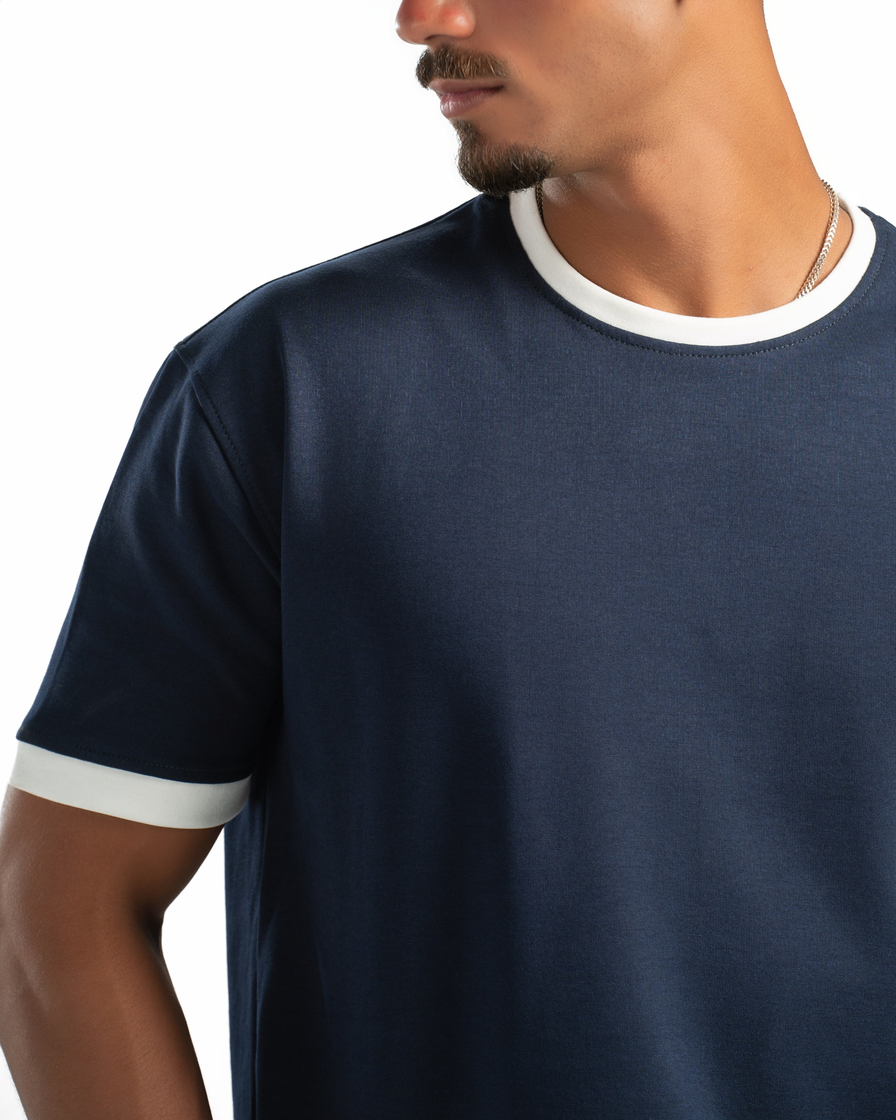 Men – Ringer Tee in Navy, detail close-up (cover)